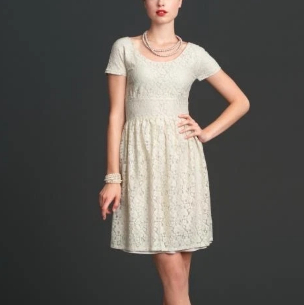 Banana Republic x Official Mad Men Collection Elegant Cream Lace Dress Size 6